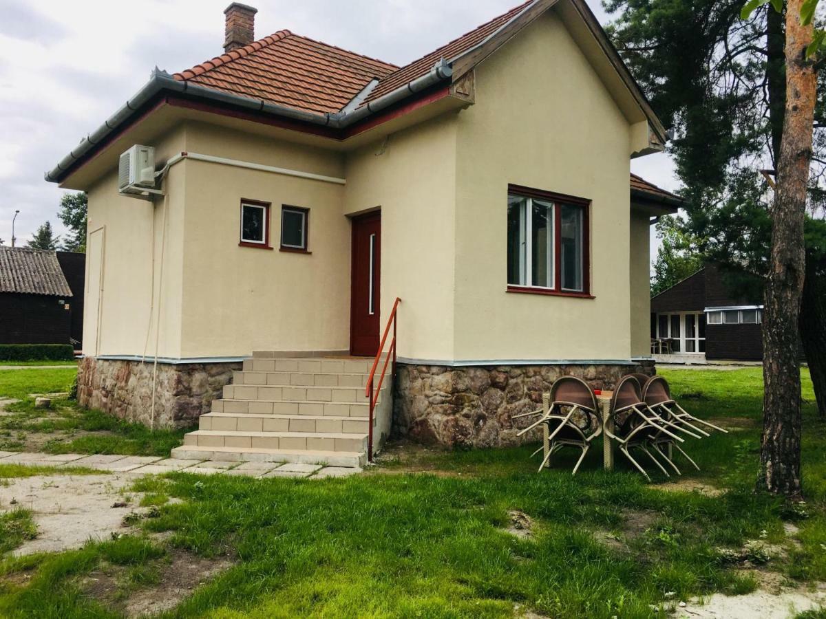 Napsugár Club és Panzió Panzió Fonyód Kültér fotó
